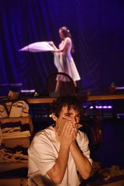 GENÇ W.'NİN YENİ ACILARI